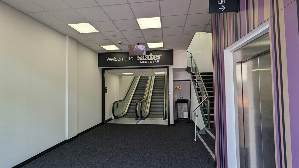 90-93 Broad St, Reading to rent - Interior Photo - Image 2 of 6