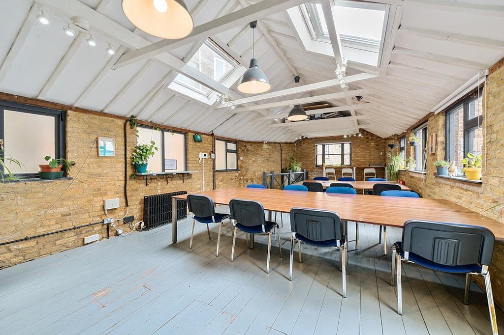 25 Hackney Rd, London for sale Building Photo- Image 1 of 1