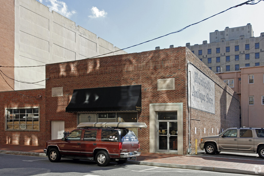 227 W York St, Norfolk, VA for rent - Building Photo - Image 1 of 2