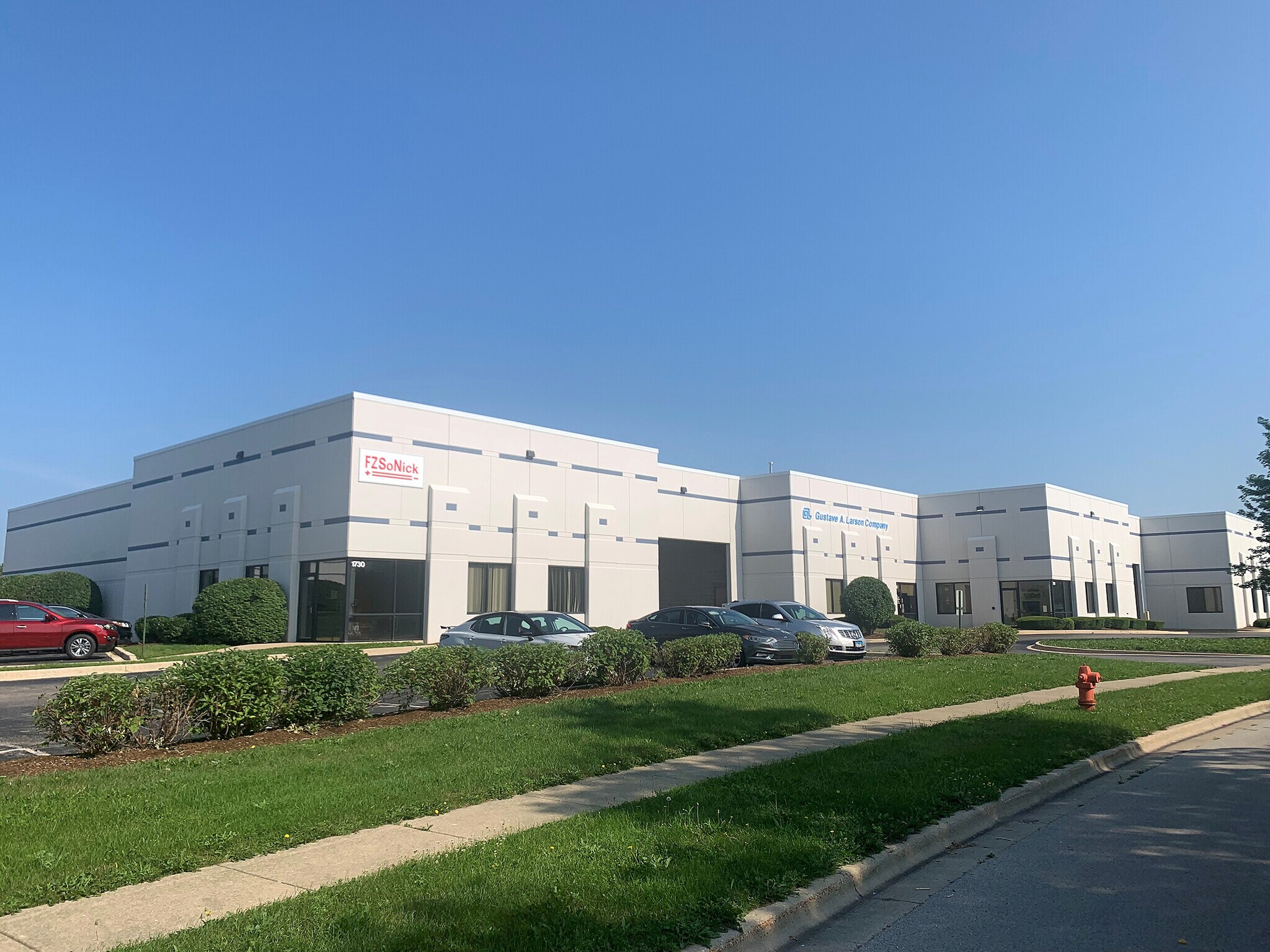 1700-1730 Todd Farm Dr, Elgin, IL for sale Building Photo- Image 1 of 1