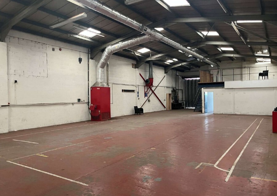 Benacre Dr, Birmingham to rent Interior Photo- Image 1 of 2