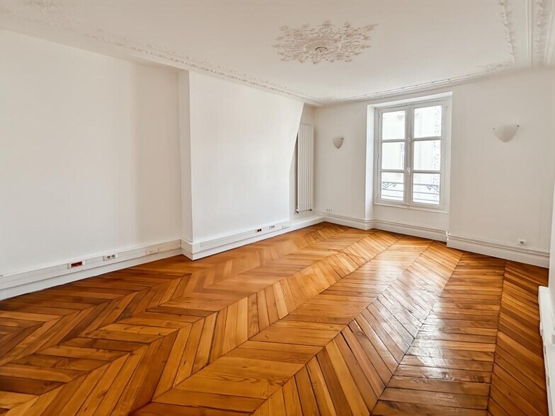 Retail in Paris for sale - Interior Photo - Image 3 of 8