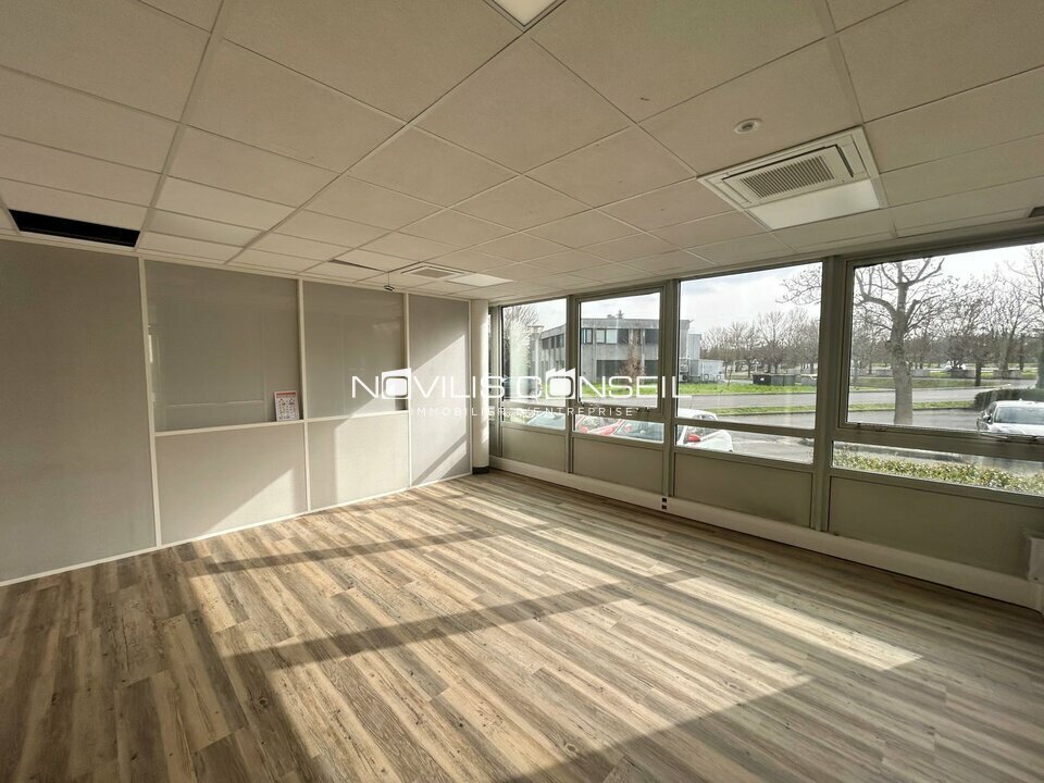 Office in Labège to rent Interior Photo- Image 1 of 4