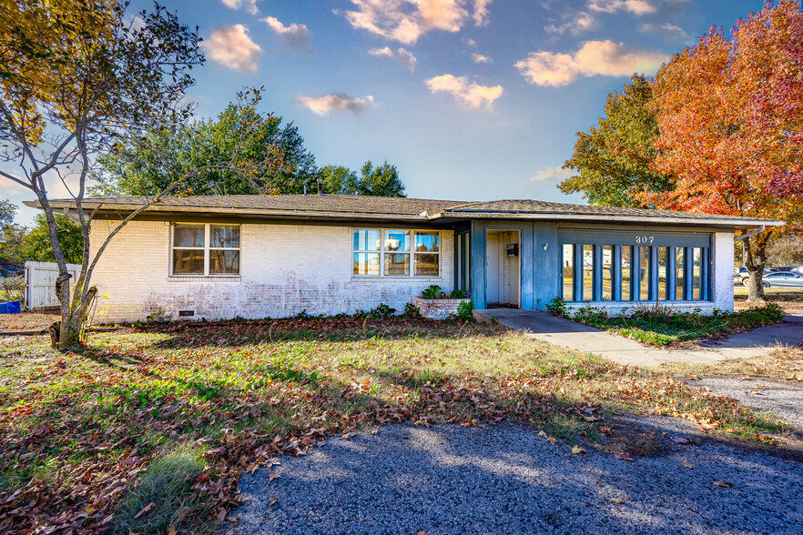 307 N Monte Vista St, Ada, OK for sale - Primary Photo - Image 1 of 1