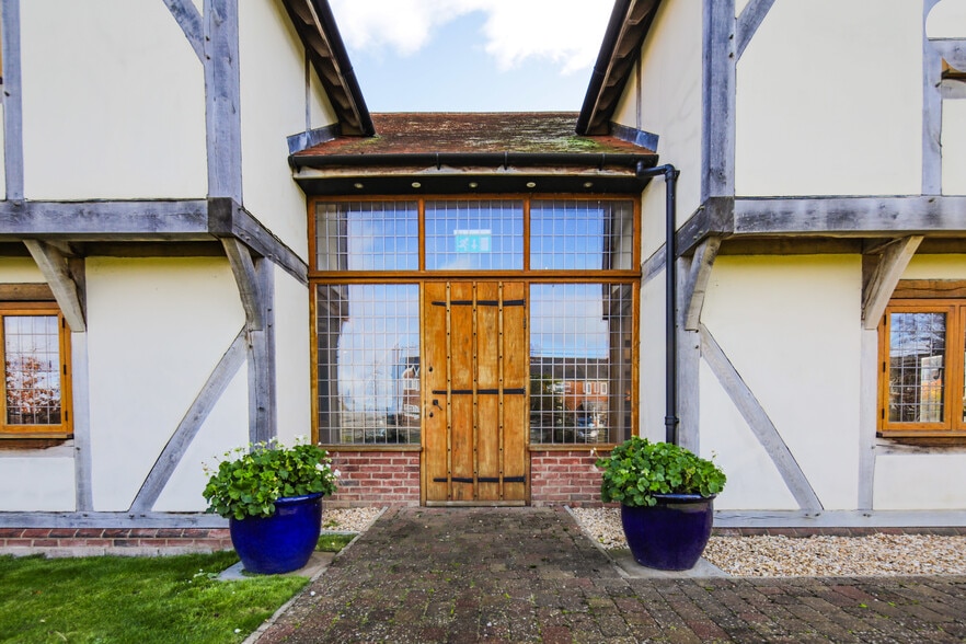 Abingdon Rd, Abingdon to rent - Building Photo - Image 3 of 22