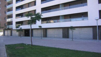 Retail in Lleida, Lérida to rent Floor Plan- Image 1 of 1