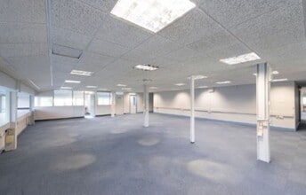 Crown Gate, Runcorn to rent Interior Photo- Image 2 of 2