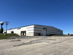 111 Industrial Drive, Cromwell, IN for rent Primary Photo- Image 1 of 9