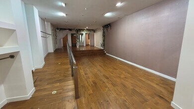 17 Bank St, Kilmarnock to rent Interior Photo- Image 2 of 6