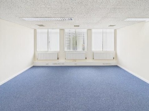 Mount Pleasant Rd, Barnet to rent Interior Photo- Image 1 of 4