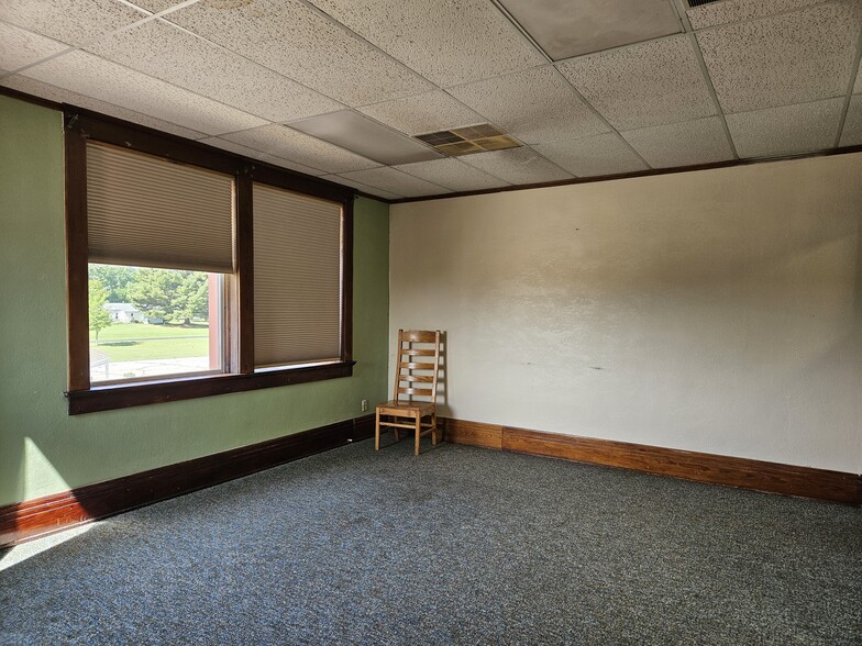 231 E Railway St, Coleman, MI for rent - Interior Photo - Image 3 of 14