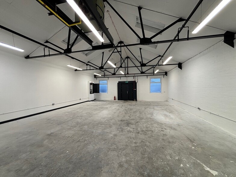 19-31 Lister Rd, Glasgow to rent - Building Photo - Image 2 of 12