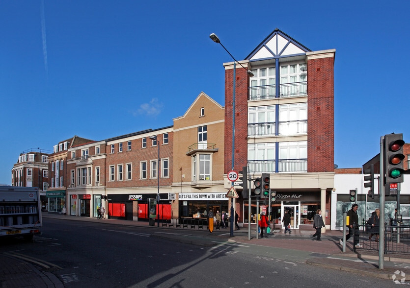 103 Clarence St, Kingston Upon Thames for sale - Building Photo - Image 2 of 3