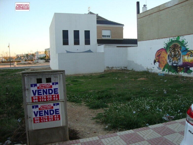 Land in València, Valencia for sale - Primary Photo - Image 1 of 3