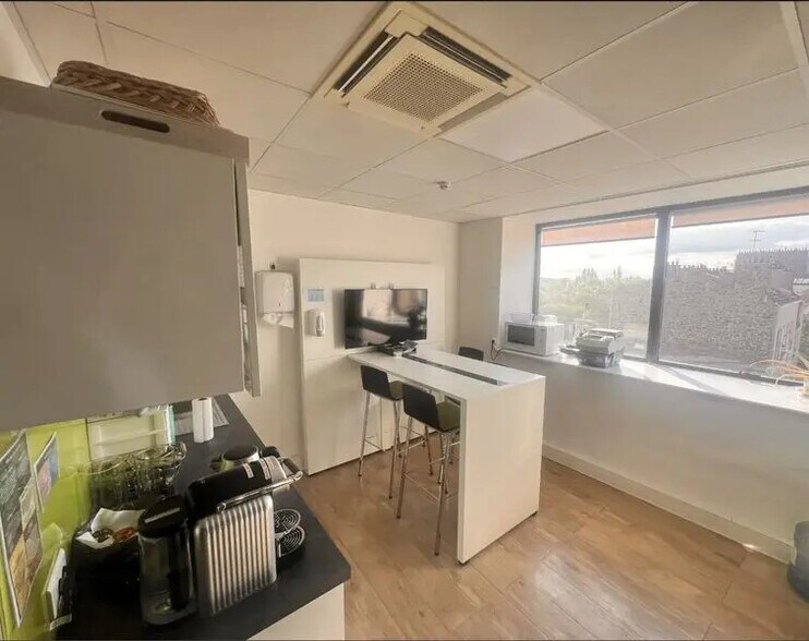 Office in Vincennes to rent - Interior Photo - Image 3 of 22