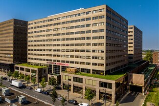 More details for 433 Rue Chabanel O, Montréal, QC - Light Industrial, Industrial to Rent