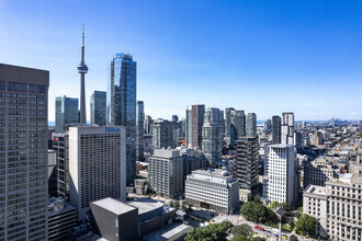 250 University Ave, Toronto, ON - aerial  map view