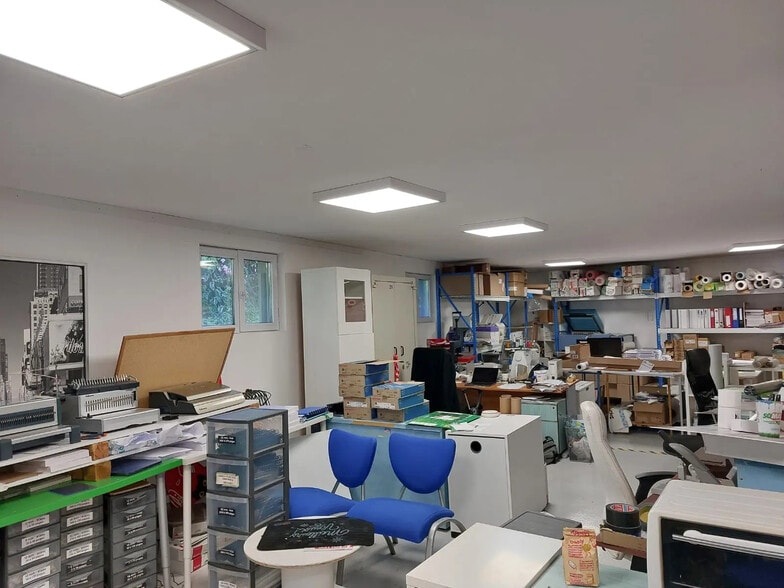 Office in La Seyne-sur-Mer for sale - Building Photo - Image 2 of 5