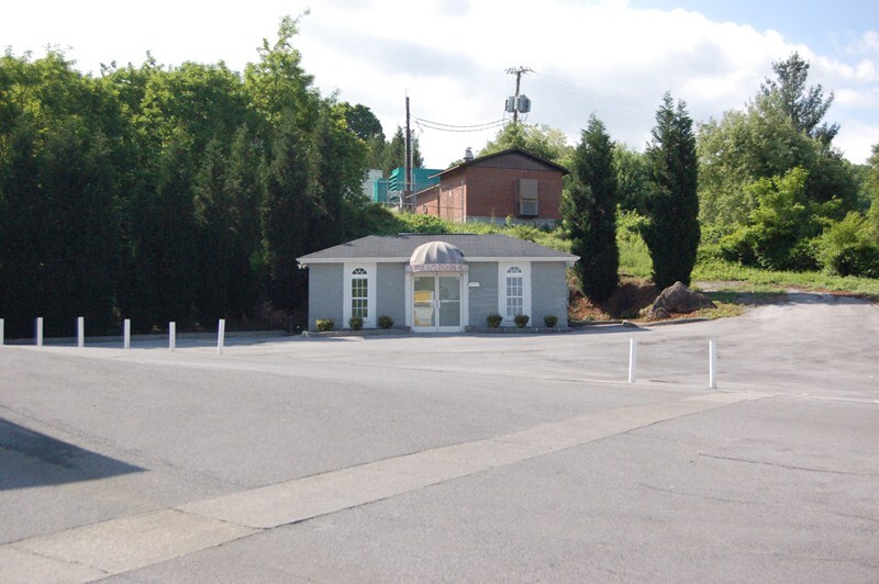 3801 Memorial Blvd, Kingsport, TN for sale - Building Photo - Image 1 of 1