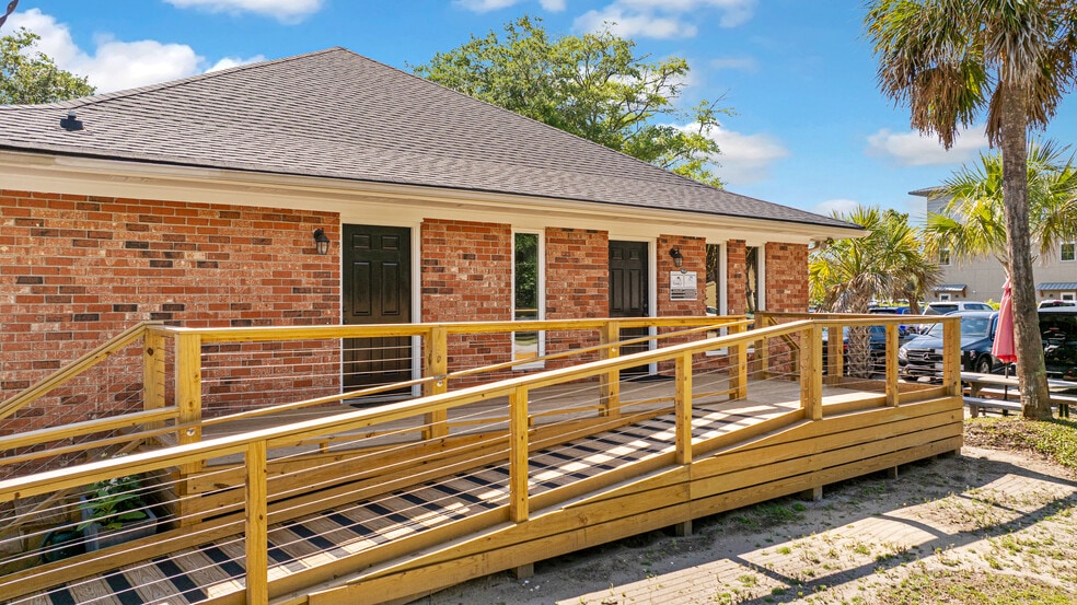 924 Tall Pine Rd, Mount Pleasant, SC for sale - Building Photo - Image 1 of 28