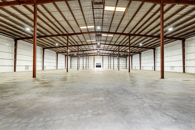 More details for 1001 Bridge St, Fuquay Varina, NC - Industrial for Rent