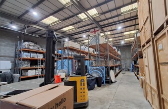 3 Lyon Rd, London to rent Interior Photo- Image 2 of 3