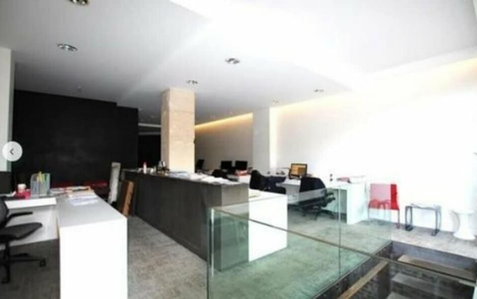 Office in Paris for sale - Interior Photo - Image 3 of 9