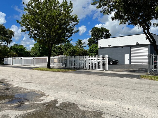 More details for 6009 Dawson St, Hollywood, FL - Industrial to Rent