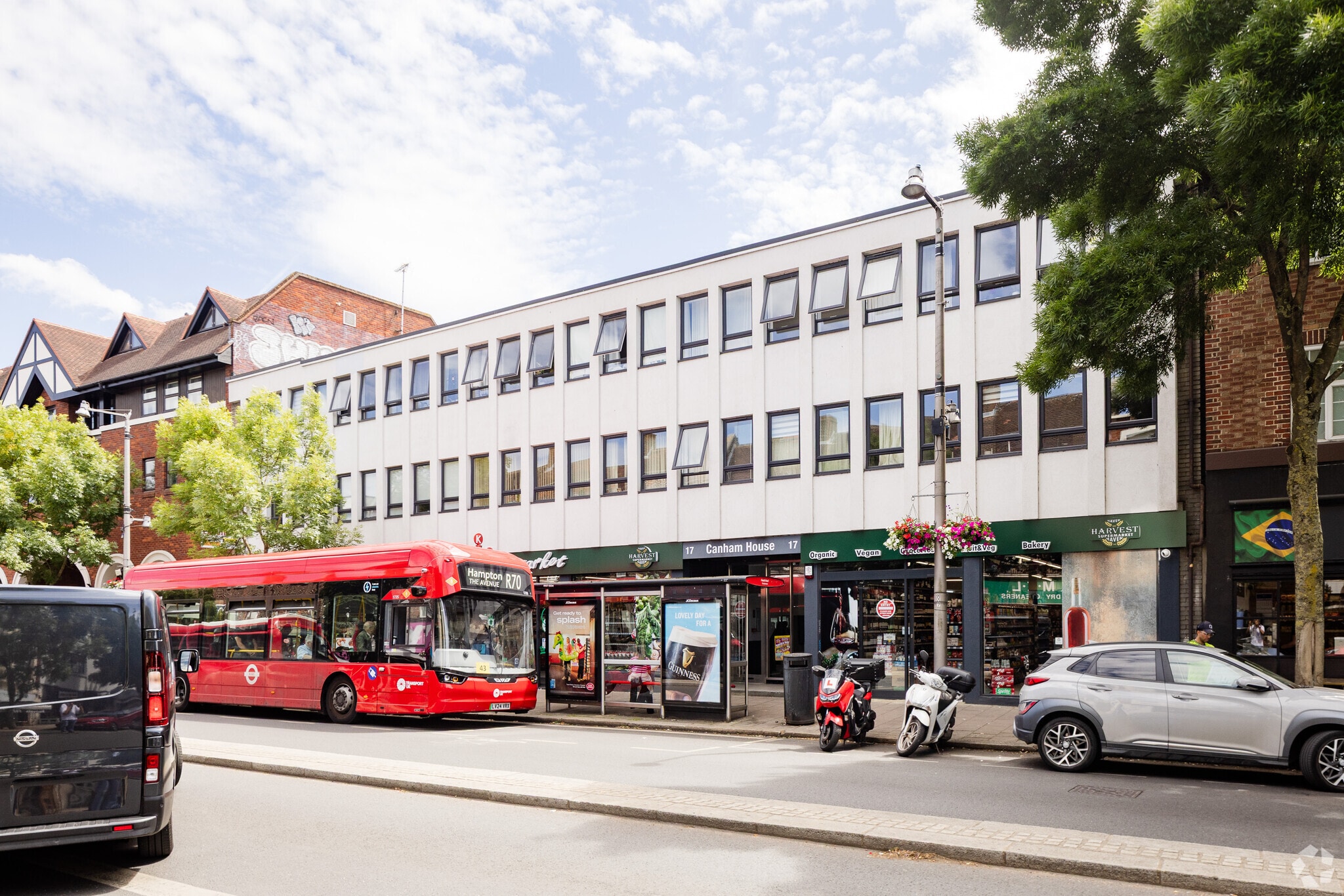 17 Heath Rd, Twickenham for sale Primary Photo- Image 1 of 5