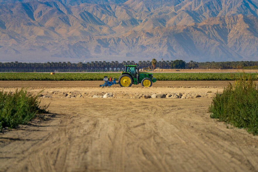 637.29 AC Seven Farmground Ranches portfolio of 7 properties for sale on LoopNet.co.uk - Building Photo - Image 2 of 8