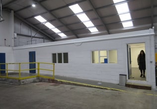 111 Chertsey Rd, Byfleet to rent Interior Photo- Image 2 of 2