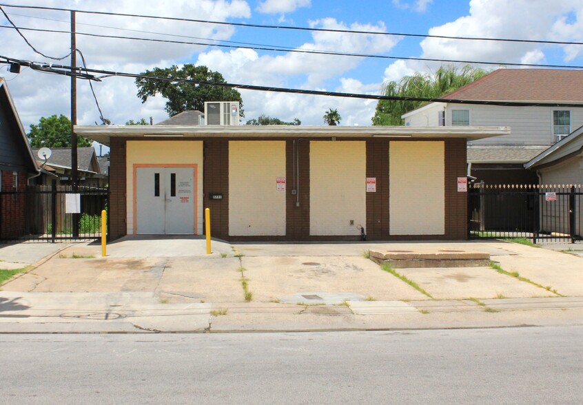 5731 Dwinnell St, Houston, TX for sale - Building Photo - Image 2 of 14