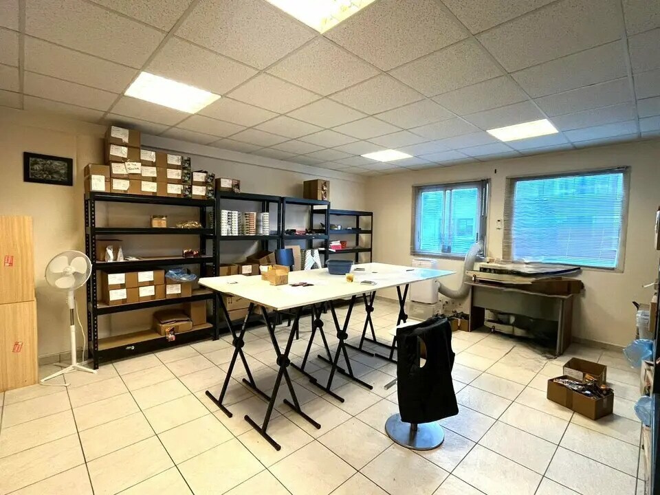 Office in CANNES-LA-BOCCA for sale Interior Photo- Image 1 of 6