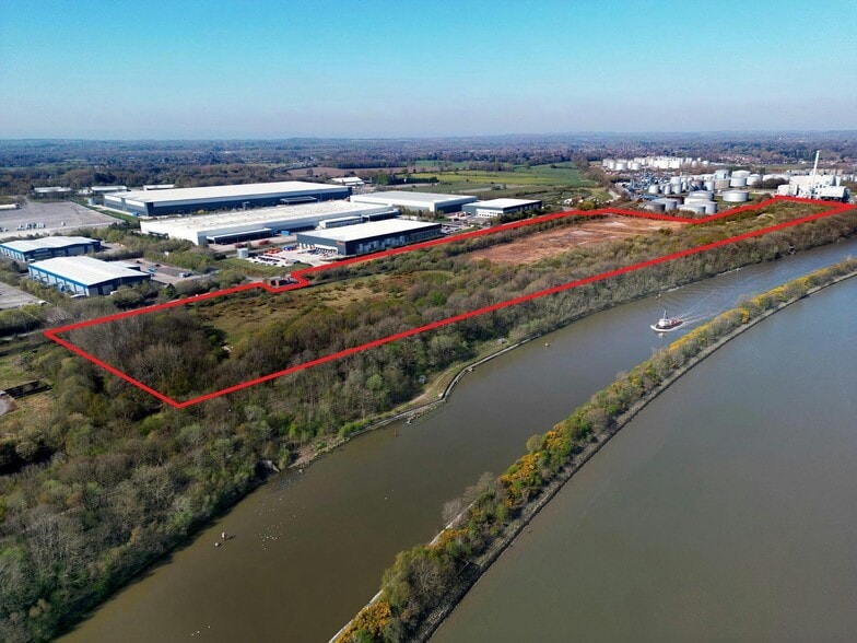 North Rd, Ellesmere Port for sale - Building Photo - Image 2 of 18