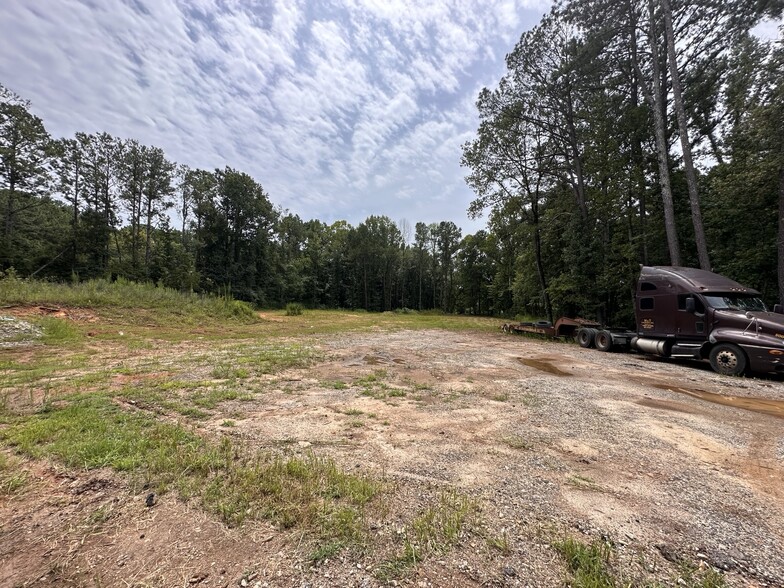 2527 Lithonia Industrial Blvd, Lithonia, GA for sale - Building Photo - Image 2 of 8