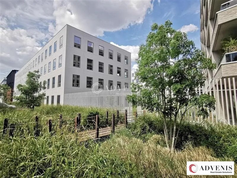 Office in Lille to rent Building Photo- Image 1 of 9