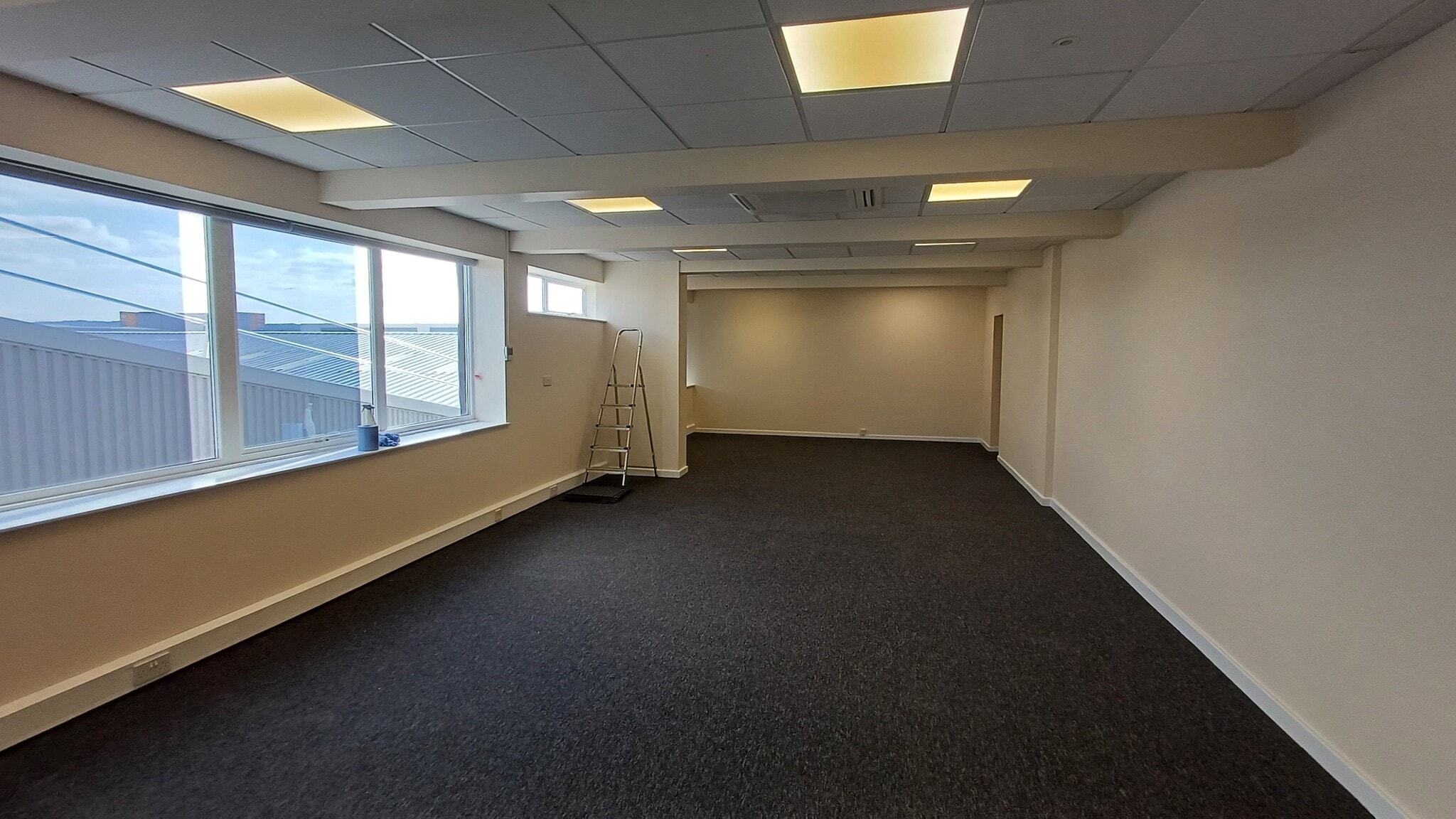 Miles Gray Rd, Basildon to rent Building Photo- Image 1 of 2