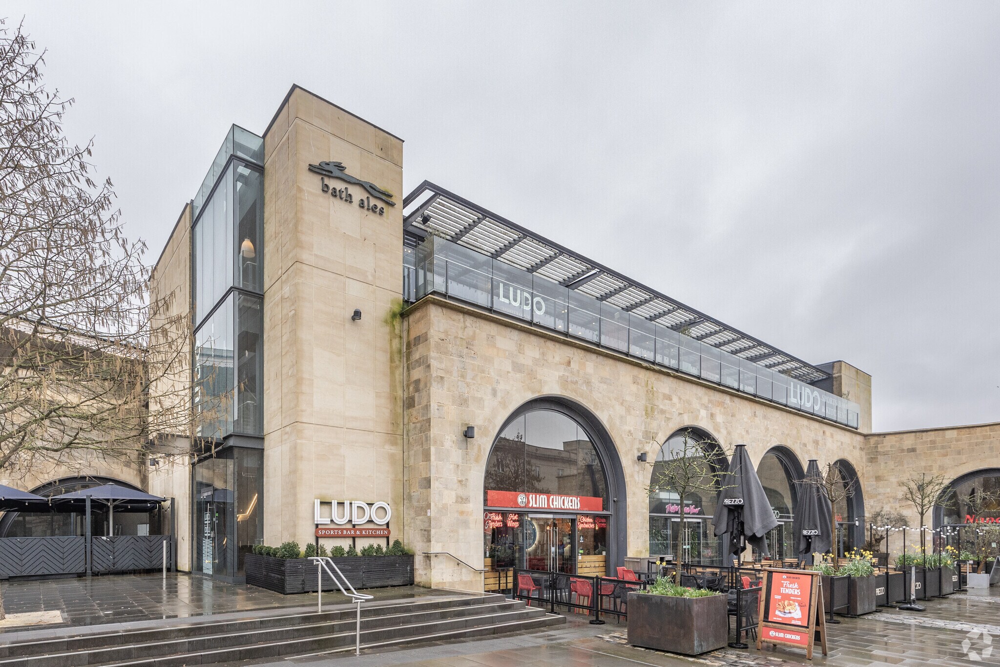 Brunel Sq, Bath to rent Primary Photo- Image 1 of 4