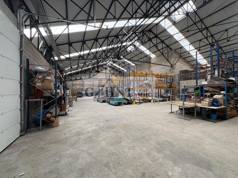 Industrial in Gennevilliers to rent - Building Photo - Image 3 of 13