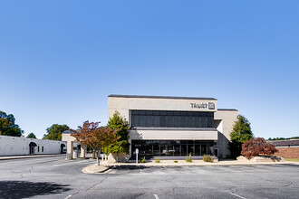 261 N Fayetteville St, Asheboro, NC for sale Building Photo- Image 1 of 9