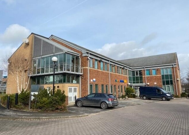 Woodhead Rd, Birstall for sale - Primary Photo - Image 1 of 1