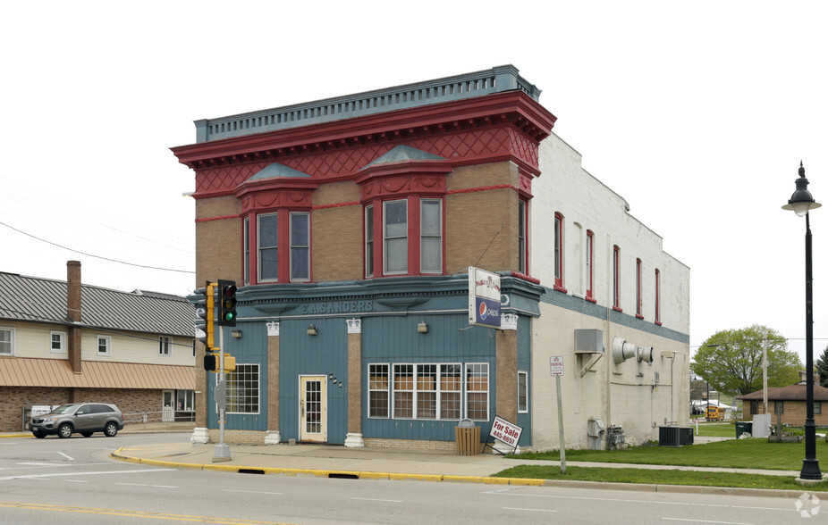 111 W Main St, Marshall, WI for sale - Primary Photo - Image 1 of 1