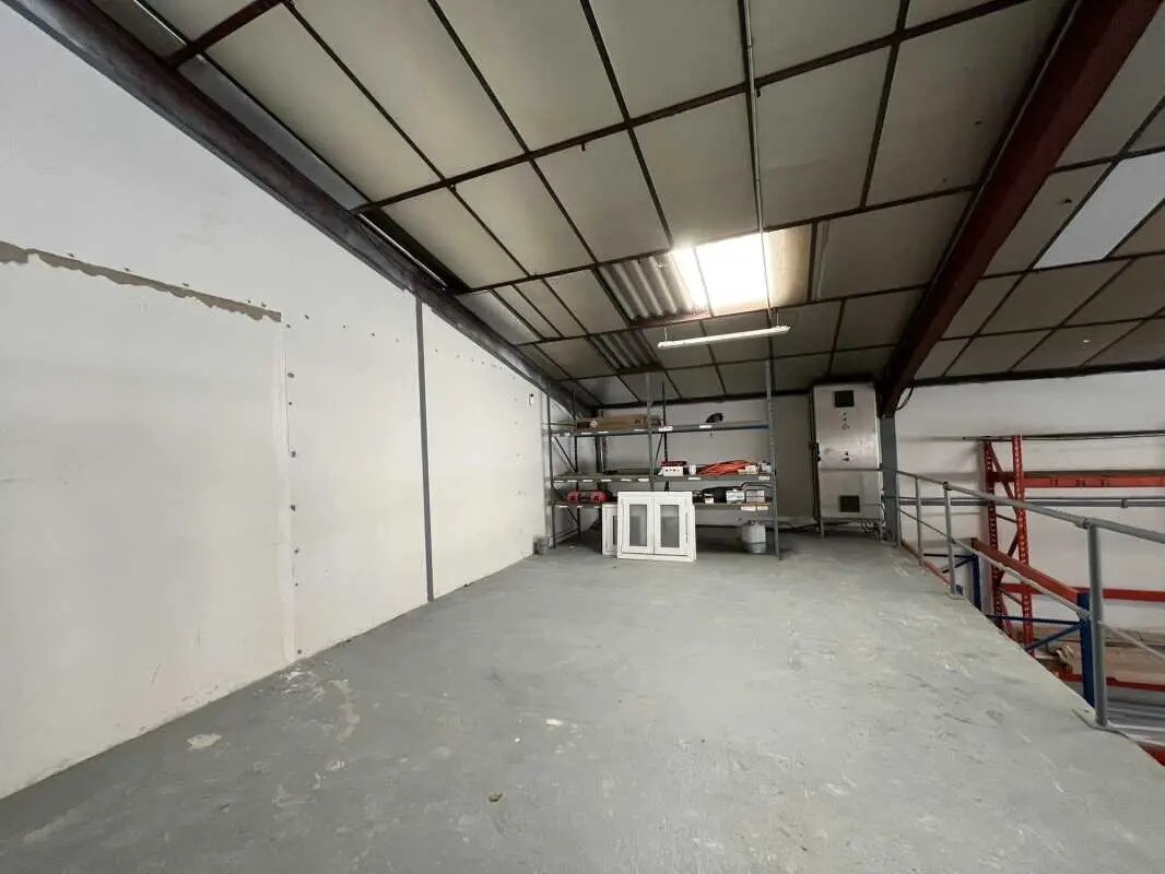 102 Rue Fleury Jay, GRIGNY-SUR-RHÔNE to rent Interior Photo- Image 1 of 5