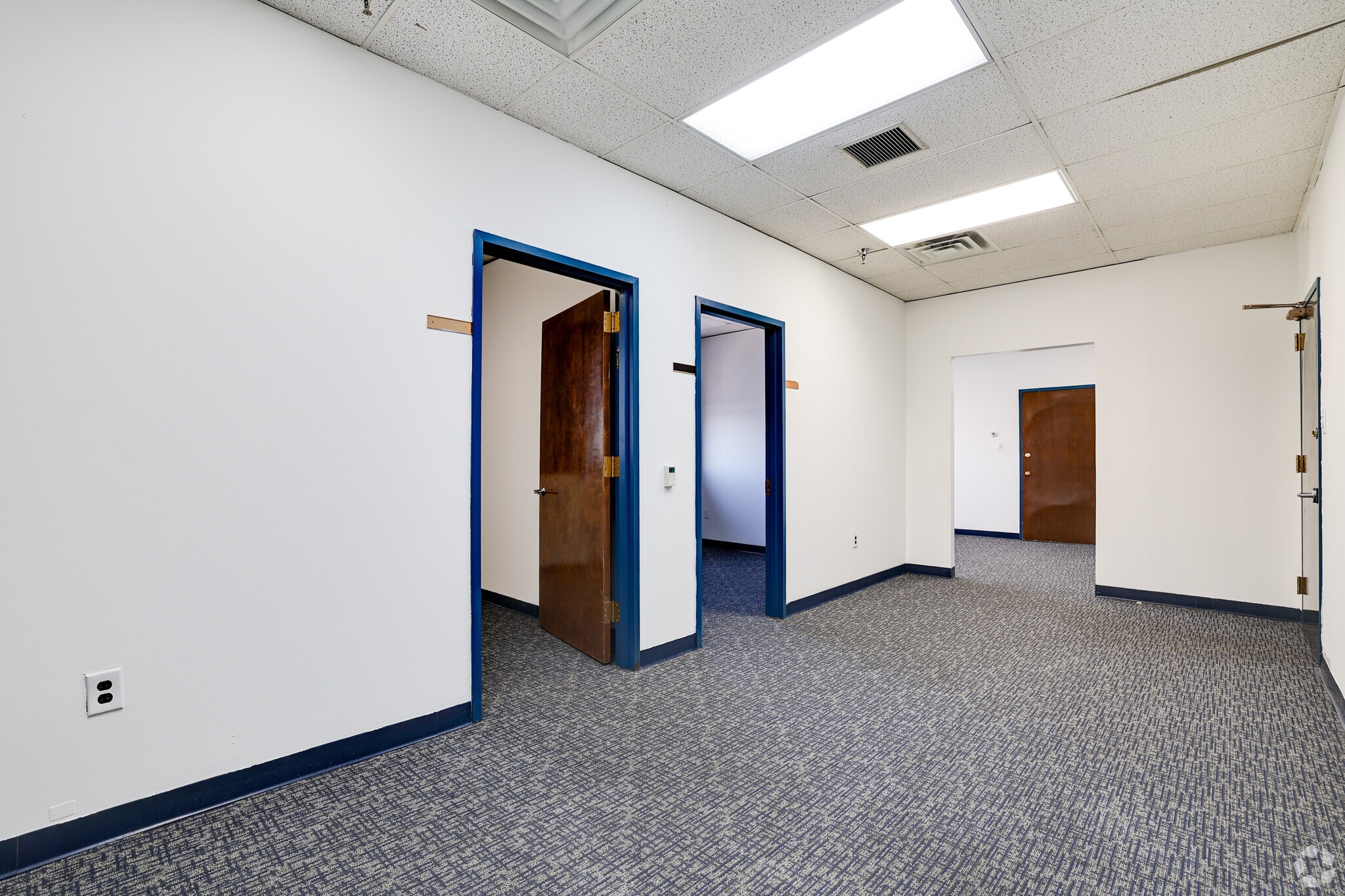 5070-5080 Parkside Ave, Philadelphia, PA to rent Interior Photo- Image 1 of 2