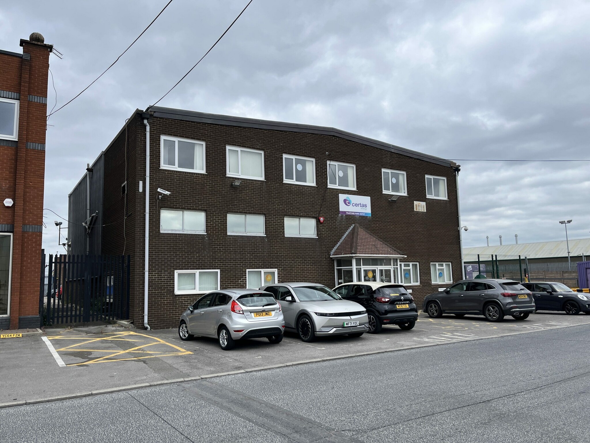 Lyons Rd, Manchester for sale Building Photo- Image 1 of 13