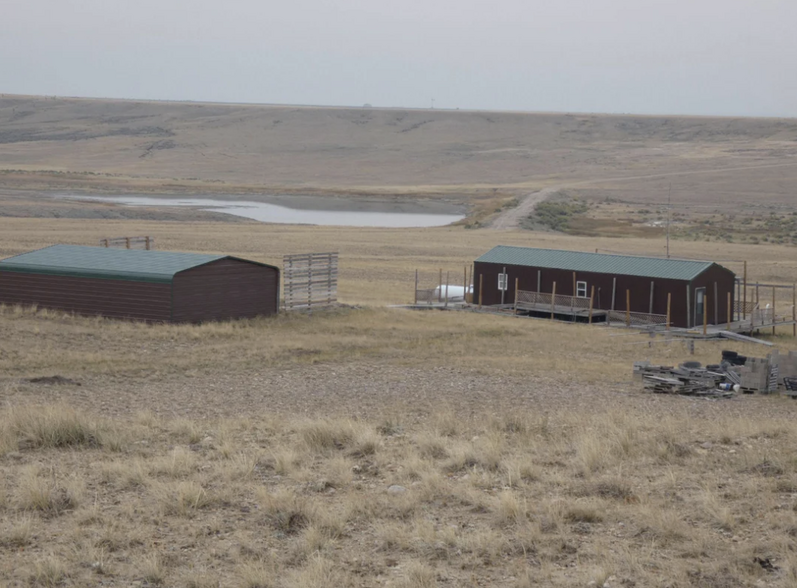 14 Thunder Gulch Rd, Medicine Bow, WY for sale - Building Photo - Image 2 of 4