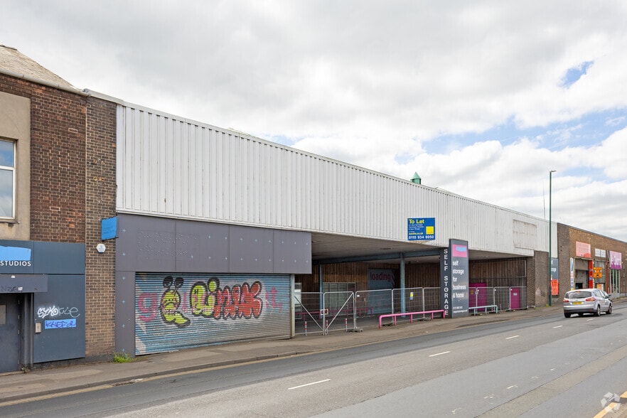 Meadow Ln, Nottingham to rent - Building Photo - Image 1 of 3