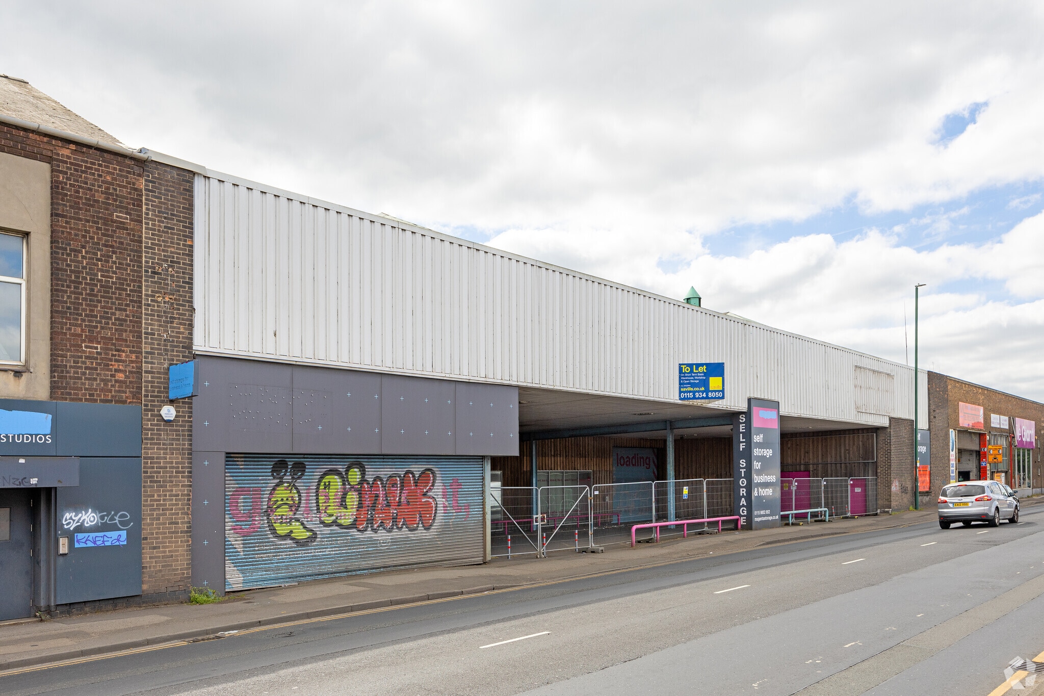 Meadow Ln, Nottingham to rent Building Photo- Image 1 of 4
