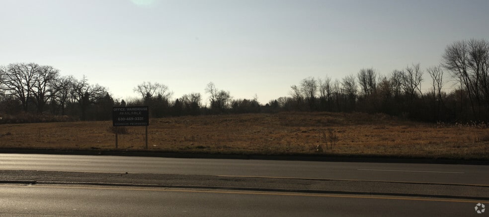 30W131 Roosevelt Rd, West Chicago, IL to rent - Building Photo - Image 3 of 3