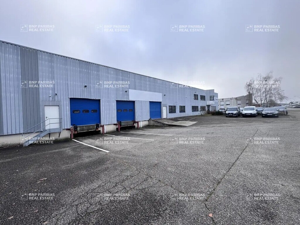 Location Local d'activités 446 m² - Photo 1